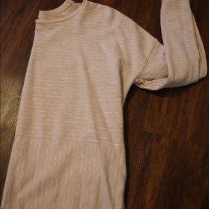 Abercrombie and Fitch cute long sleeved sweater!